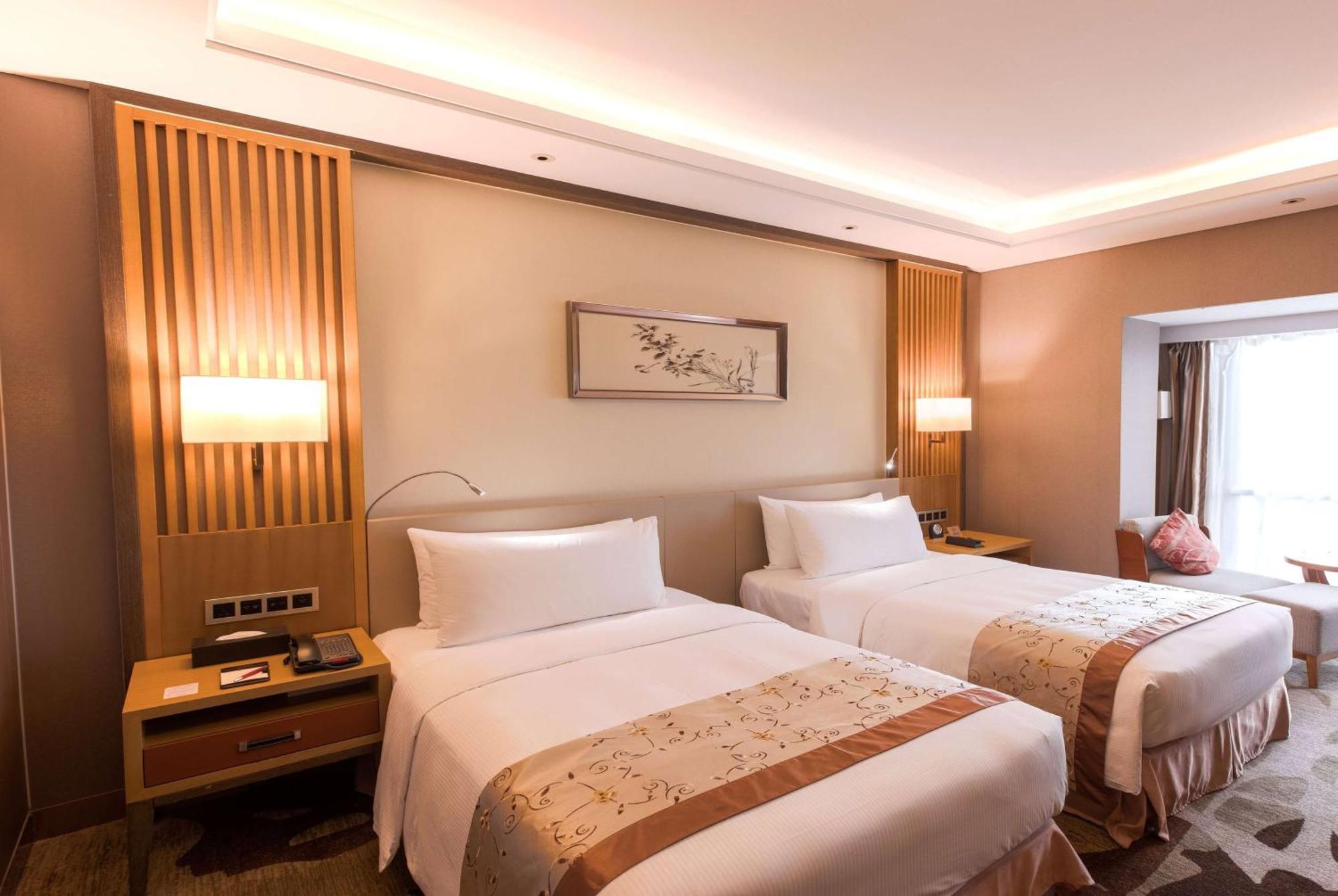 Hotel Ramada Plaza By Wyndham Fuzhou South Exterior foto